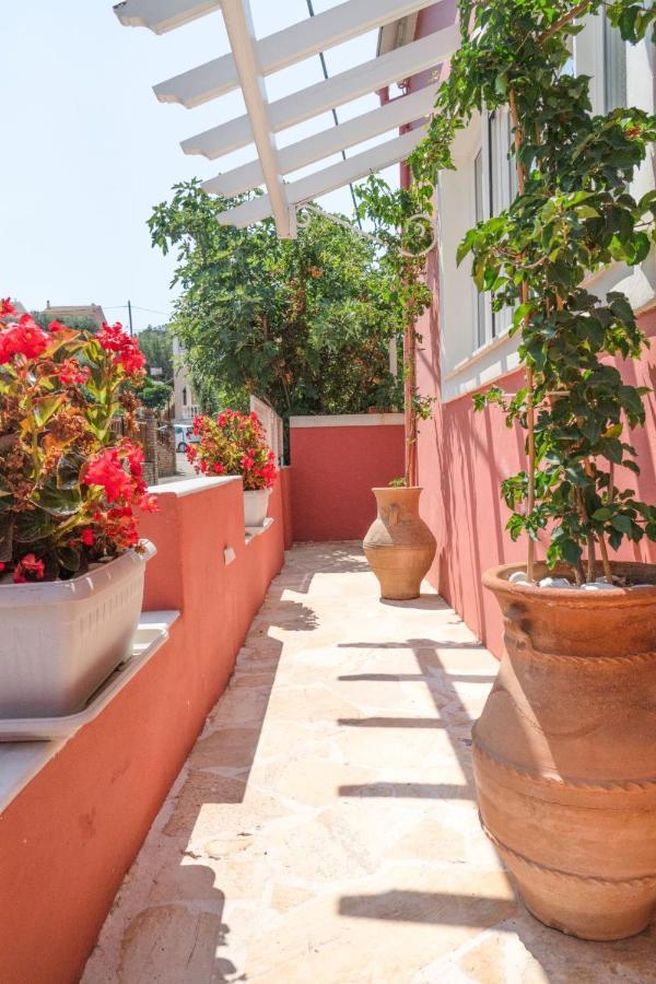Lefko'S House- Contemporary, Fully Renovated House Villa Kassiopi Eksteriør billede