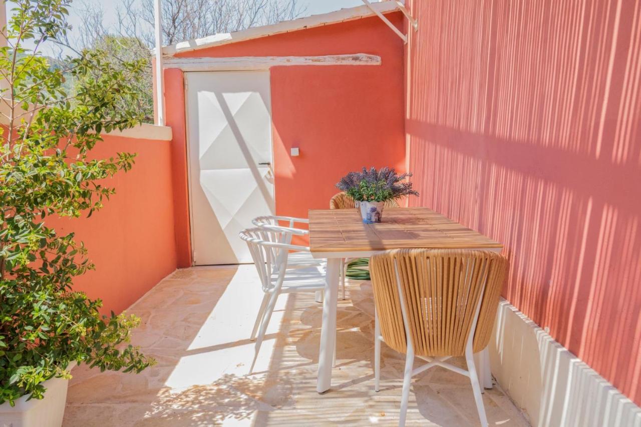 Lefko'S House- Contemporary, Fully Renovated House Villa Kassiopi Eksteriør billede