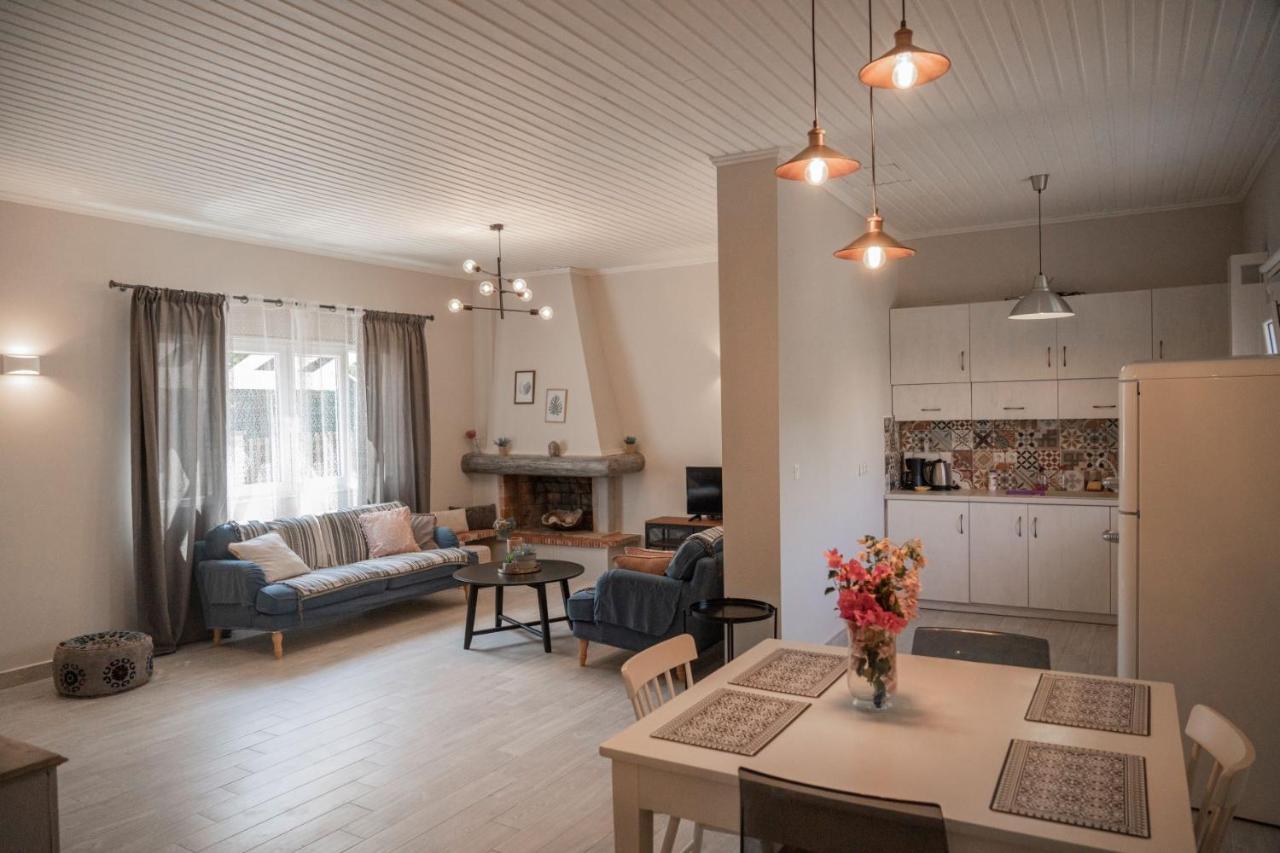 Lefko'S House- Contemporary, Fully Renovated House Villa Kassiopi Eksteriør billede